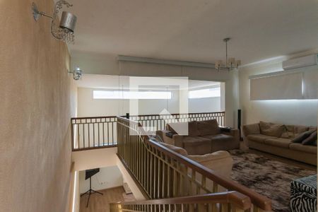 Casa de condomínio à venda com 255m², 3 quartos e 4 vagasSala de TV