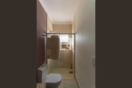 Casa de condomínio à venda com 255m², 3 quartos e 4 vagasBanheiro da Suíte 3