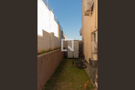 Casa de condomínio à venda com 255m², 3 quartos e 4 vagasQuintal