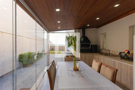 Casa de condomínio à venda com 255m², 3 quartos e 4 vagasSala de Jantar