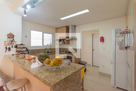 Casa de condomínio à venda com 255m², 3 quartos e 4 vagasCozinha