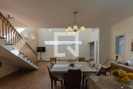 Sala de casa de condomínio à venda com 3 quartos, 255m² em Swiss Park, Campinas