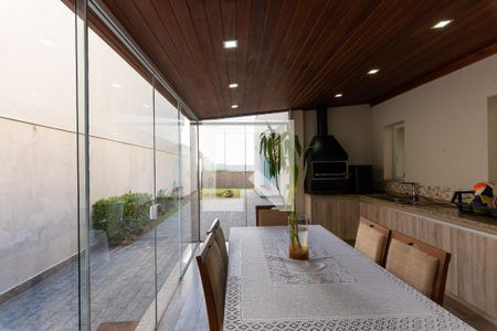 Casa de condomínio à venda com 255m², 3 quartos e 4 vagasSala de Jantar e Gourmet