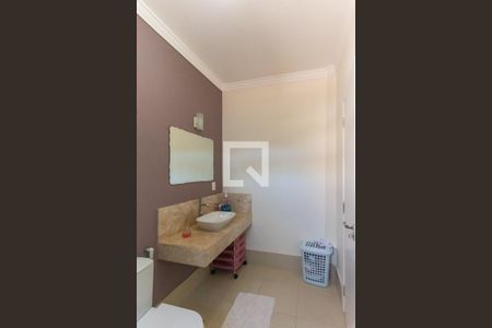 Casa de condomínio à venda com 255m², 3 quartos e 4 vagasBanheiro da Suíte 2