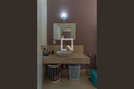 Casa de condomínio à venda com 255m², 3 quartos e 4 vagasBanheiro da Suíte 3