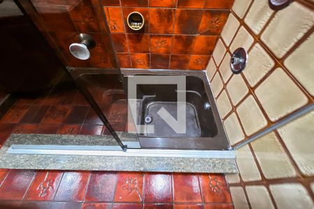 Casa para alugar com 330m², 4 quartos e 7 vagasBanheiro da Suíte