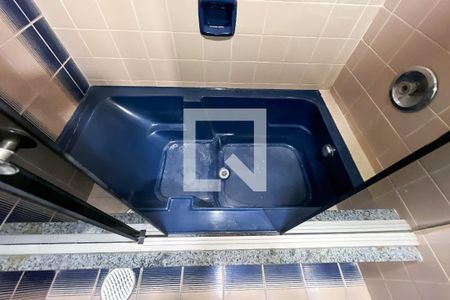 Casa para alugar com 330m², 4 quartos e 7 vagasBanheiro