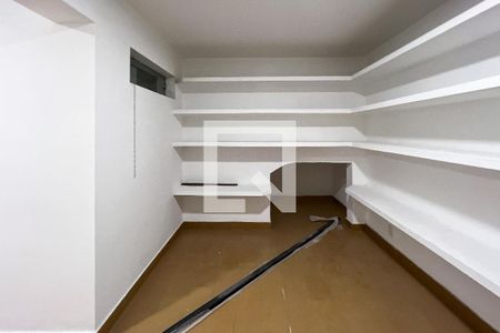 Casa para alugar com 330m², 4 quartos e 7 vagasDepósito