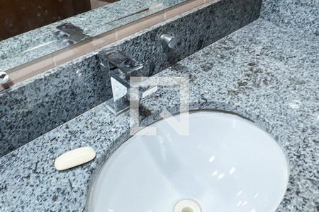 Casa para alugar com 330m², 4 quartos e 7 vagasBanheiro