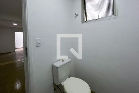 Casa para alugar com 330m², 4 quartos e 7 vagasBanheiro de Serviço