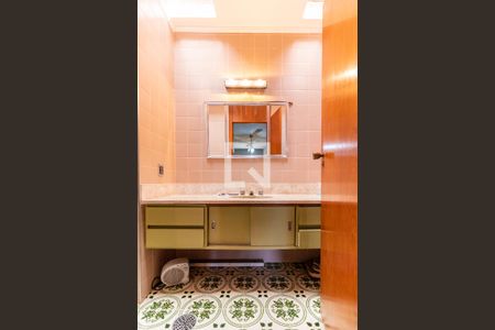 Casa à venda com 433m², 3 quartos e 5 vagas Casa à venda com 433m², 3 quartos e 5 vagasBanheiro da Suíte 3