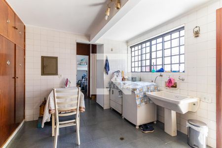 Casa à venda com 433m², 3 quartos e 5 vagas Casa à venda com 433m², 3 quartos e 5 vagasLavanderia