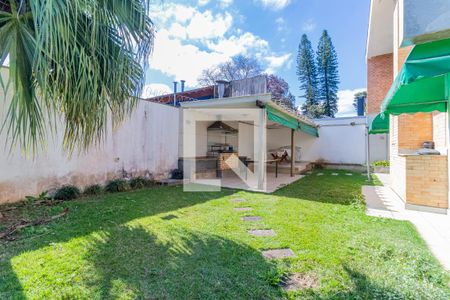 Casa à venda com 433m², 3 quartos e 5 vagas Casa à venda com 433m², 3 quartos e 5 vagasQuintal