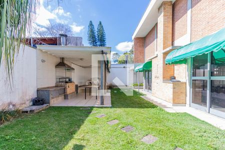 Casa à venda com 433m², 3 quartos e 5 vagas Casa à venda com 433m², 3 quartos e 5 vagasQuintal