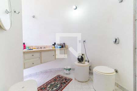 Casa à venda com 433m², 3 quartos e 5 vagas Casa à venda com 433m², 3 quartos e 5 vagasBanheiro da Suíte 2