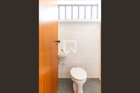 Casa à venda com 433m², 3 quartos e 5 vagas Casa à venda com 433m², 3 quartos e 5 vagasBanheiro de Serviço