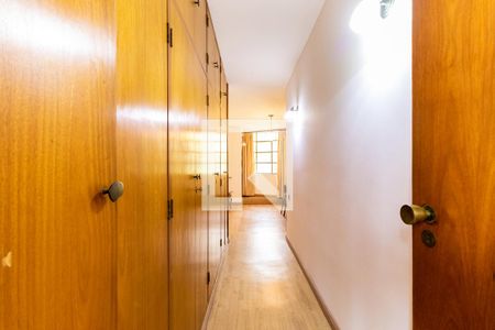 Casa à venda com 433m², 3 quartos e 5 vagas Casa à venda com 433m², 3 quartos e 5 vagasSuíte 1