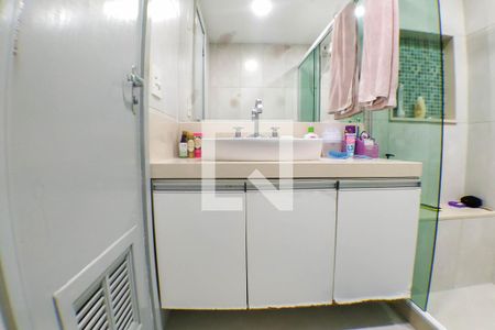Apartamento para alugar com 150m², 4 quartos e 1 vaga Apartamento para alugar com 150m², 4 quartos e 1 vagaBanheiro Social