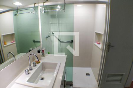 Apartamento para alugar com 150m², 4 quartos e 1 vaga Apartamento para alugar com 150m², 4 quartos e 1 vagaBanheiro da Suíte