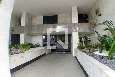 Apartamento para alugar com 150m², 4 quartos e 1 vaga Apartamento para alugar com 150m², 4 quartos e 1 vagaEntrada
