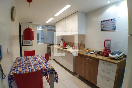 Apartamento para alugar com 150m², 4 quartos e 1 vaga Apartamento para alugar com 150m², 4 quartos e 1 vagaCozinha
