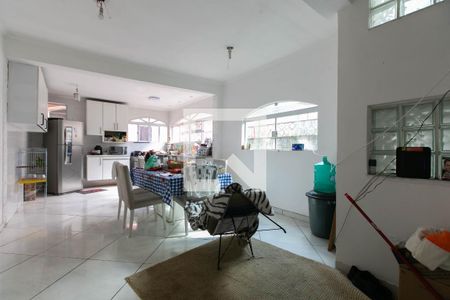 Casa para alugar com 285m², 3 quartos e 6 vagasCozinha