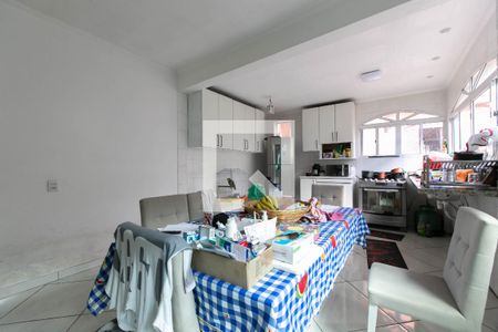 Casa para alugar com 285m², 3 quartos e 6 vagasCozinha