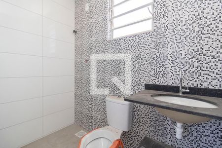Banheiro de kitnet/studio para alugar com 1 quarto, 40m² em Moneró, Rio de Janeiro