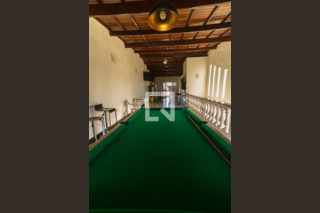 Casa à venda com 400m², 2 quartos e 2 vagas Casa à venda com 400m², 2 quartos e 2 vagasSalão de jogos