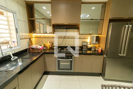 Casa à venda com 400m², 2 quartos e 2 vagas Casa à venda com 400m², 2 quartos e 2 vagasCozinha