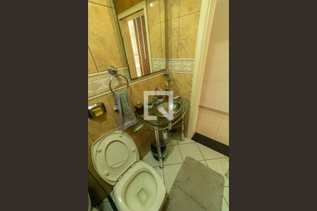 Casa à venda com 400m², 2 quartos e 2 vagas Casa à venda com 400m², 2 quartos e 2 vagasBanheiro