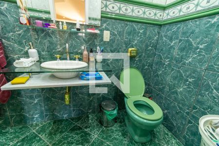 Banheiro da Suíte 1 de casa à venda com 2 quartos, 400m² em Vila Rio Branco, São Paulo