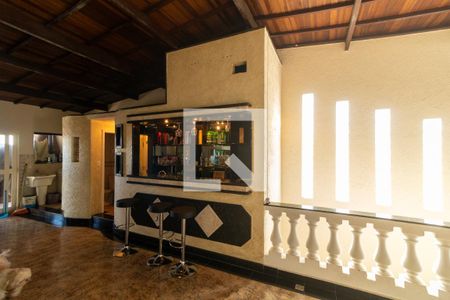 Casa à venda com 400m², 2 quartos e 2 vagas Casa à venda com 400m², 2 quartos e 2 vagasSalão de jogos