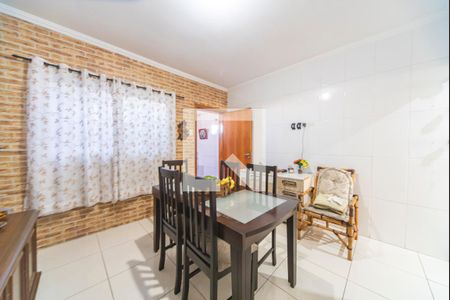 Casa à venda com 111m², 3 quartos e 2 vagas Casa à venda com 111m², 3 quartos e 2 vagasCopa