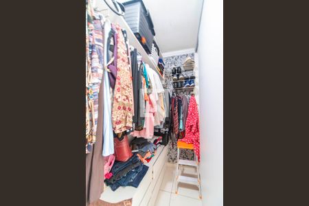 Casa à venda com 111m², 3 quartos e 2 vagas Casa à venda com 111m², 3 quartos e 2 vagasCloset do Quarto 3