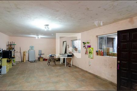 Casa à venda com 275m², 3 quartos e 3 vagas Casa à venda com 275m², 3 quartos e 3 vagasSalão de Festas