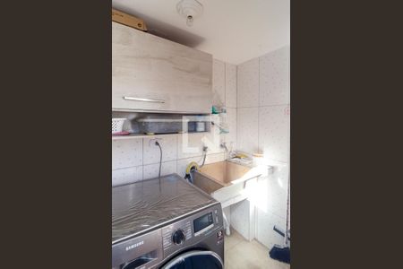 Casa à venda com 275m², 3 quartos e 3 vagas Casa à venda com 275m², 3 quartos e 3 vagasLavanderia