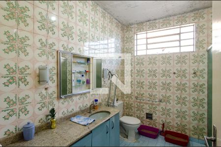 Casa à venda com 275m², 3 quartos e 3 vagas Casa à venda com 275m², 3 quartos e 3 vagasBanheiro Social