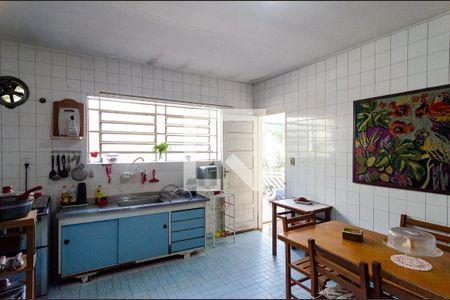 Casa à venda com 275m², 3 quartos e 3 vagas Casa à venda com 275m², 3 quartos e 3 vagasCozinha