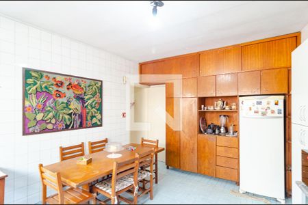 Casa à venda com 275m², 3 quartos e 3 vagas Casa à venda com 275m², 3 quartos e 3 vagasCozinha