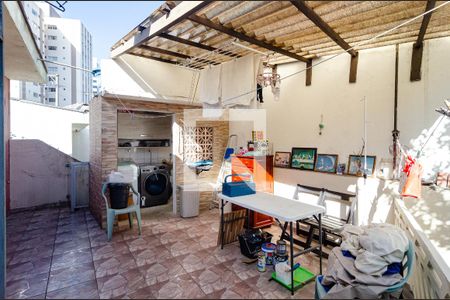 Casa à venda com 275m², 3 quartos e 3 vagas Casa à venda com 275m², 3 quartos e 3 vagasLavanderia