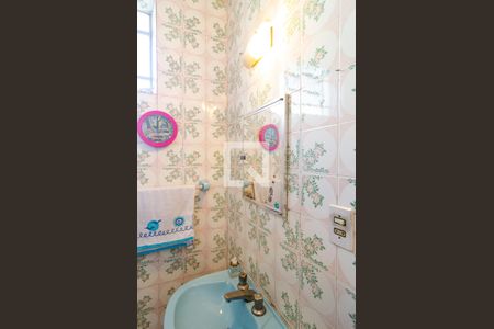 Casa à venda com 275m², 3 quartos e 3 vagas Casa à venda com 275m², 3 quartos e 3 vagasBanheiro da Suíte