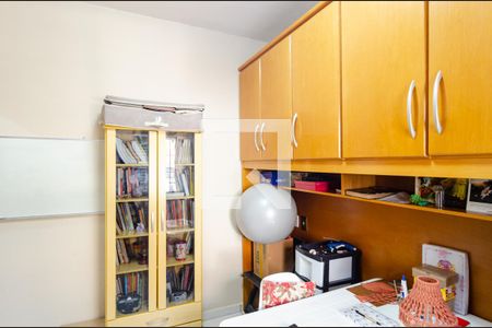 Casa à venda com 275m², 3 quartos e 3 vagas Casa à venda com 275m², 3 quartos e 3 vagasQuarto 3