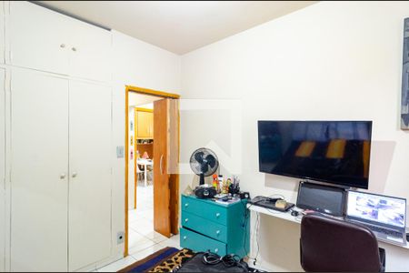 Casa à venda com 275m², 3 quartos e 3 vagas Casa à venda com 275m², 3 quartos e 3 vagasQuarto 2