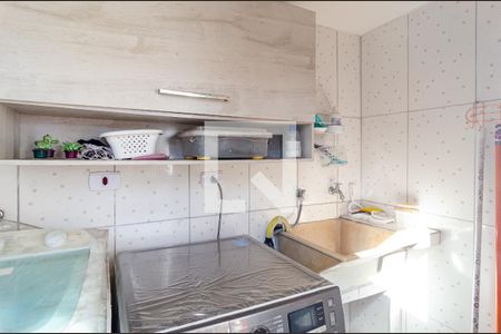 Casa à venda com 275m², 3 quartos e 3 vagas Casa à venda com 275m², 3 quartos e 3 vagasLavanderia