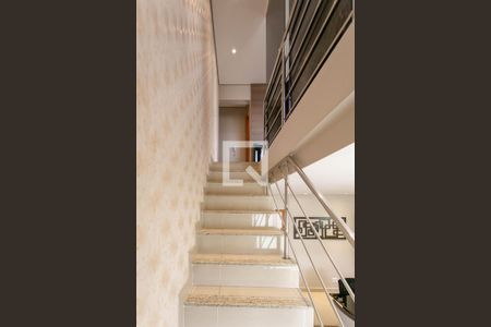 Apartamento para alugar com 253m², 4 quartos e 3 vagasEscada