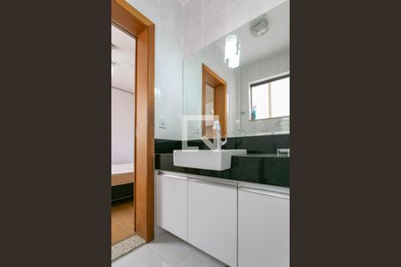 Apartamento para alugar com 253m², 4 quartos e 3 vagasBanheiro da Suíte 2