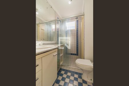 Apartamento à venda com 120m², 3 quartos e 2 vagas Apartamento à venda com 120m², 3 quartos e 2 vagasBanheiro da Suíte 1