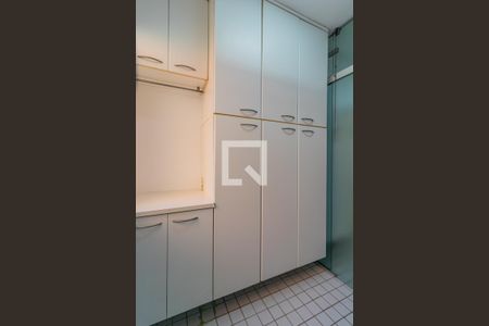 Apartamento à venda com 120m², 3 quartos e 2 vagas Apartamento à venda com 120m², 3 quartos e 2 vagasÁrea de Serviço