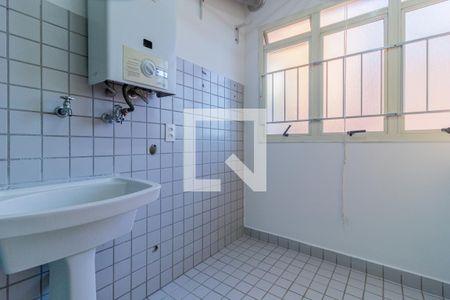 Apartamento à venda com 120m², 3 quartos e 2 vagas Apartamento à venda com 120m², 3 quartos e 2 vagasÁrea de Serviço